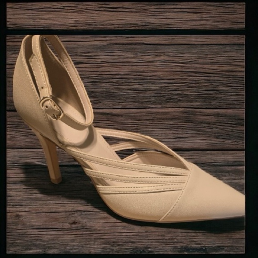 Elegant Beige Women's Heels